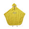 Las mujeres amarillas de la prenda impermeable de encargo del poliéster montan en bicicleta el poncho de la lluvia